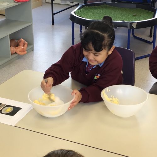 Making buns in cookery🧁